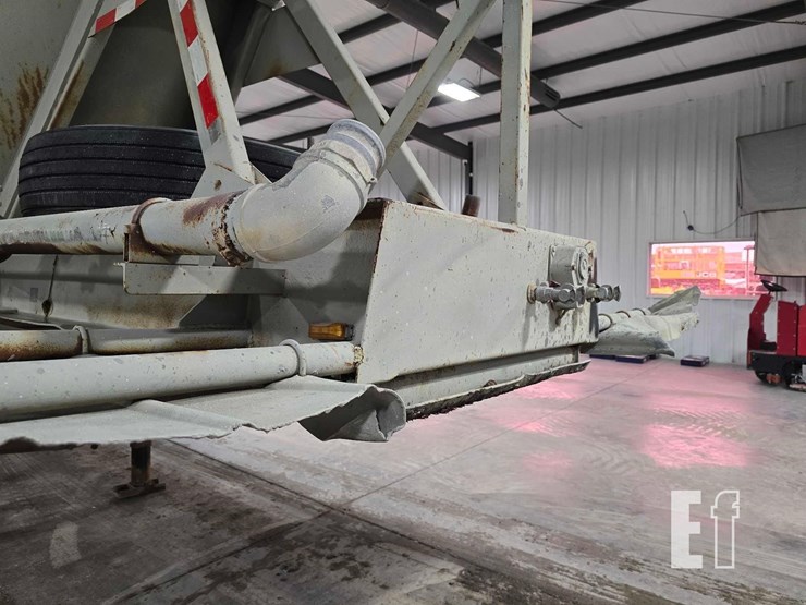 41-foot-tank-trailer-image-12