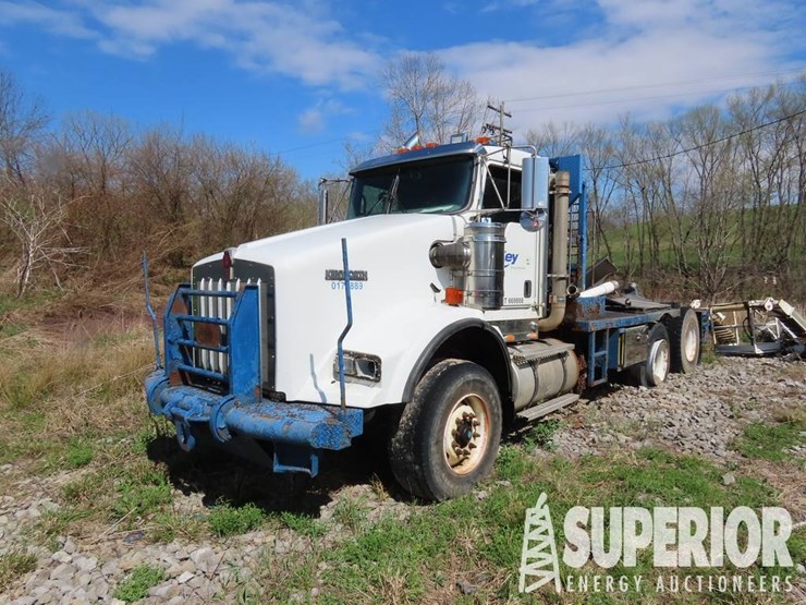 2010-kenworth-t800-image-1