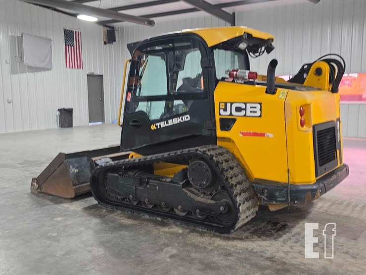 2021-jcb-3ts-8t-image-4