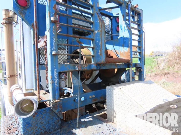 2010-kenworth-t800-image-5