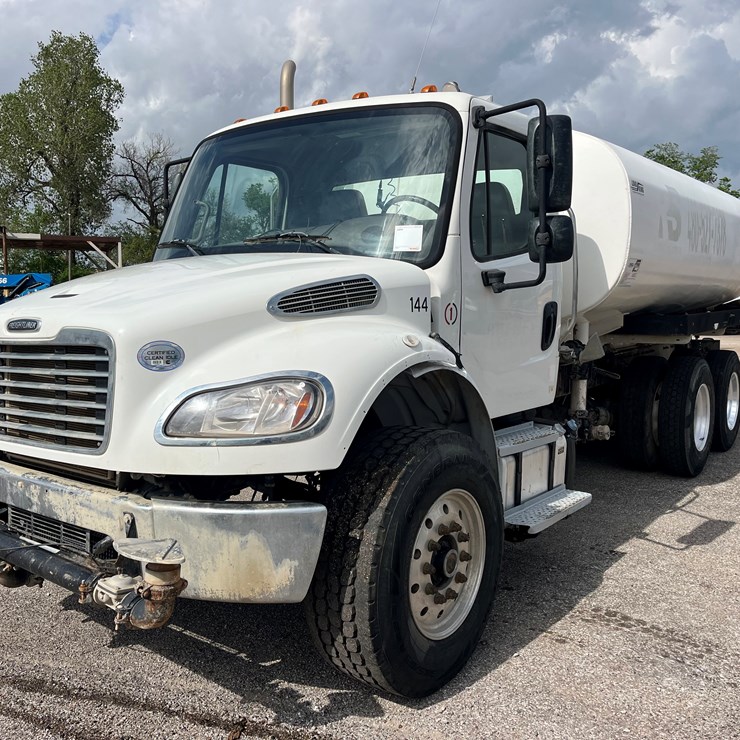 2020 FREIGHTLINER M2 106