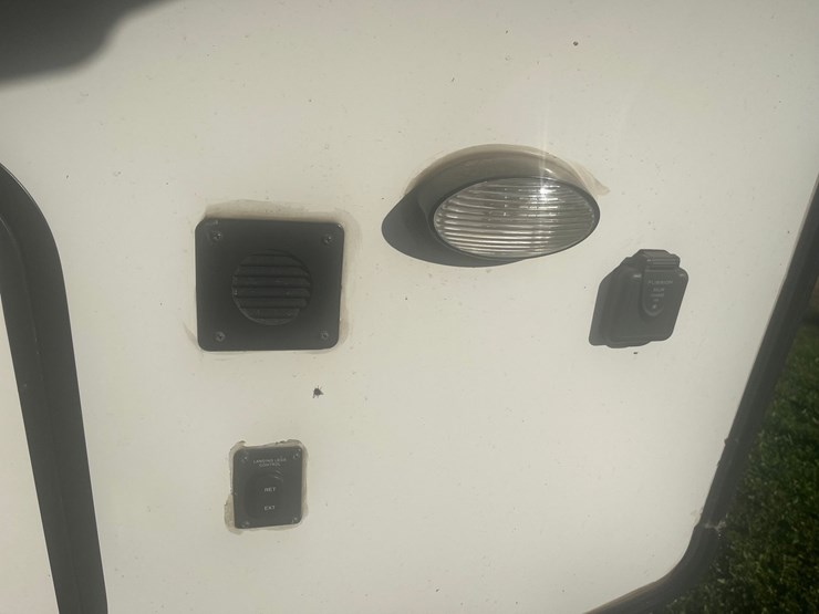 #200-•-2019-cruiser-aire-30bh-fifth-wheel-trailer-(prairie-farm)-(wi-title-in-delay)-image-17