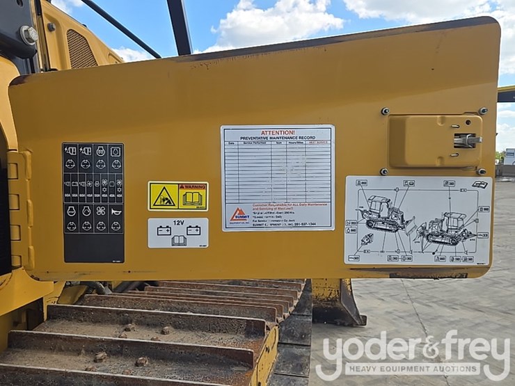 2021-caterpillar-d1-image-46