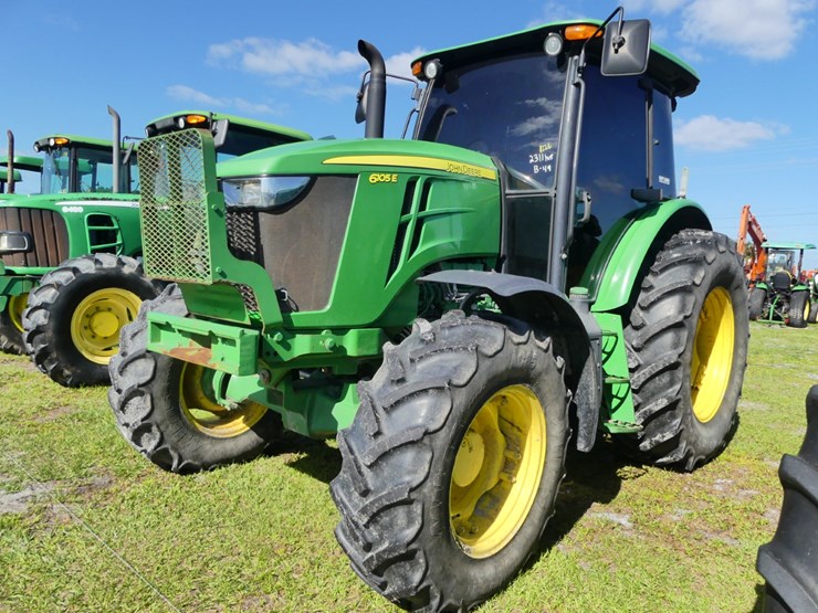 john-deere-6105e-image-1