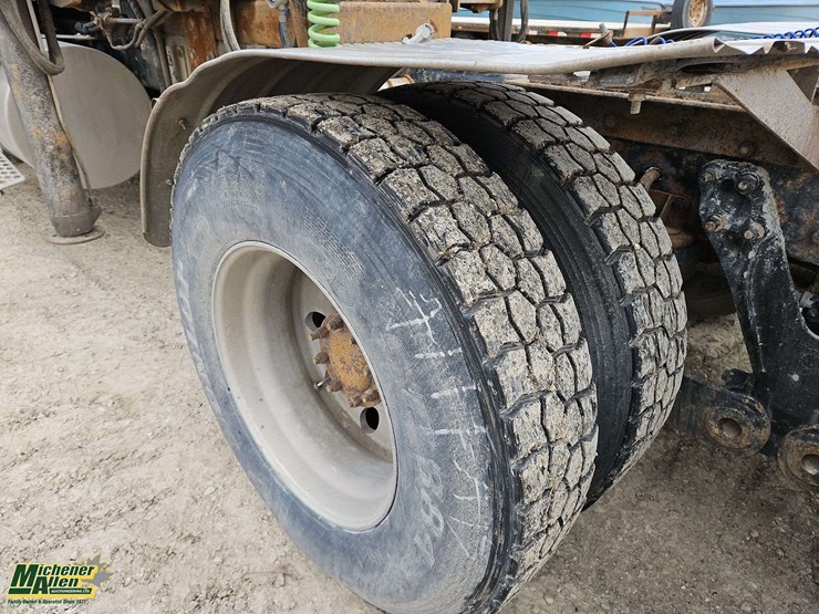 2013-kenworth-t800-image-11