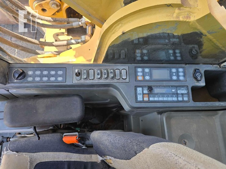 2014-caterpillar-349fl-image-18