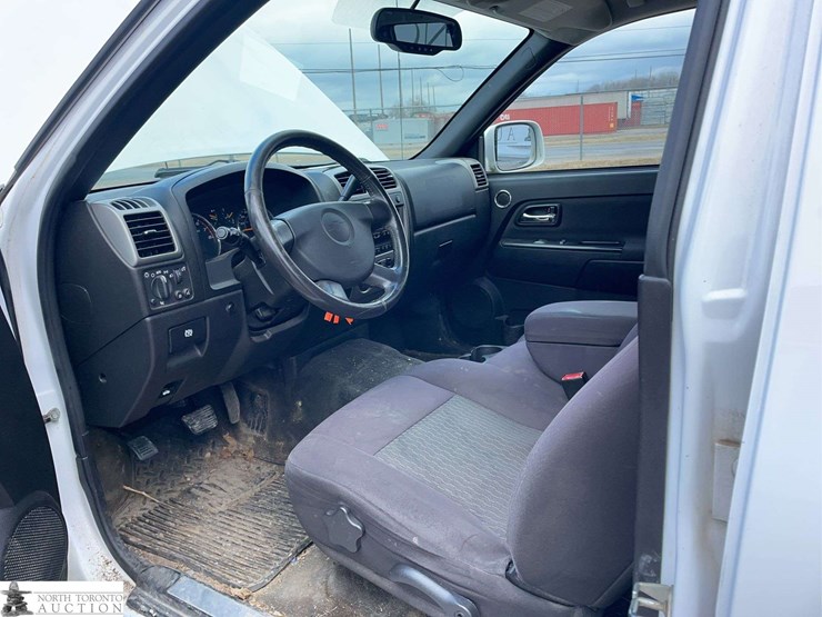 2012-chevrolet-colorado-image-11