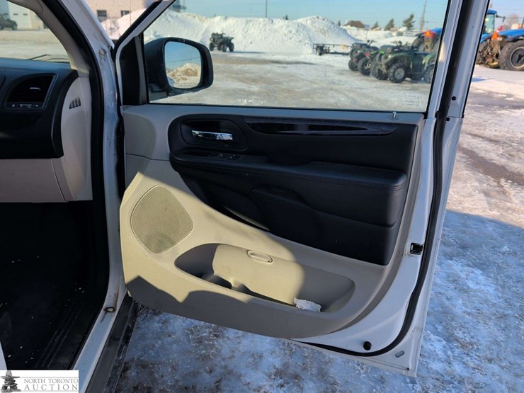 2014-ram-c/v-image-23