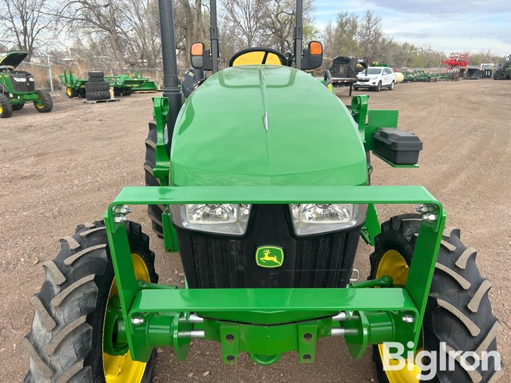 2022-john-deere-5045e-image-9