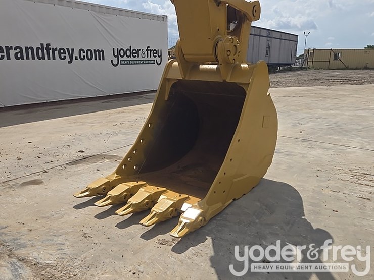 2019-caterpillar-336-image-27