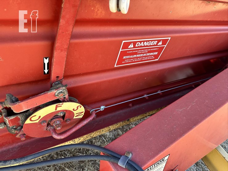 new-holland-791-image-5