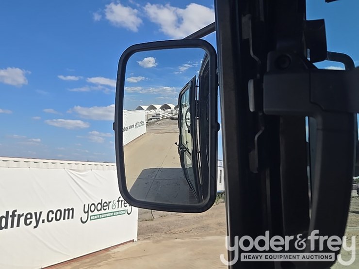 2019-caterpillar-336-image-101