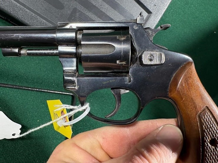 rossi-interarms-22-lr-revolver-image-11