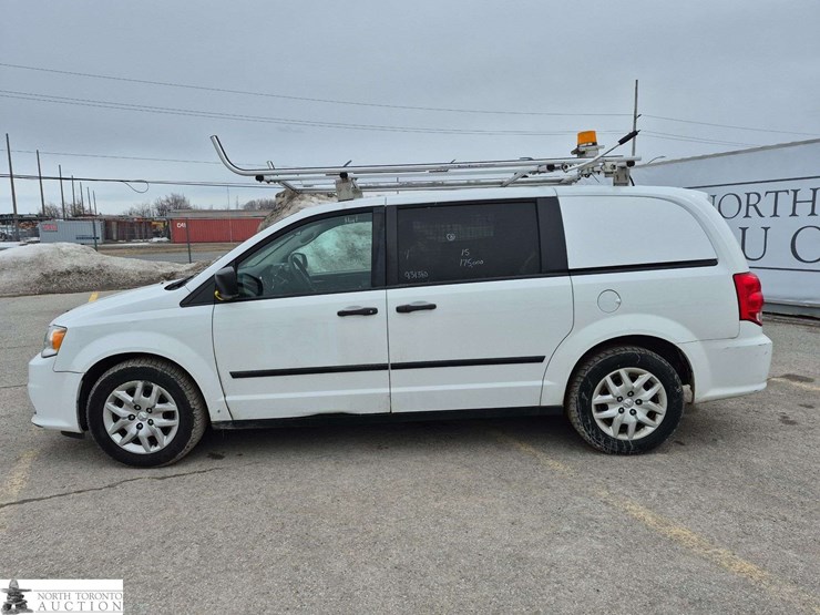 2015-ram-c/v-image-8