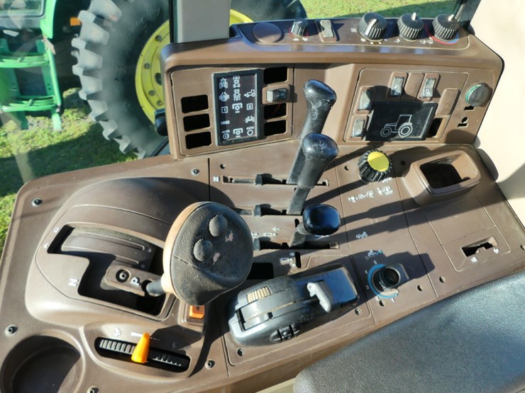 john-deere-7320-image-11