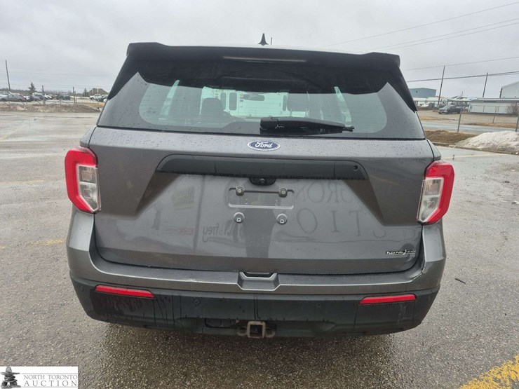 2020-ford-explorer-image-6