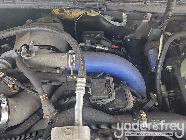 2002-chevrolet-silverado-2500hd-image-51