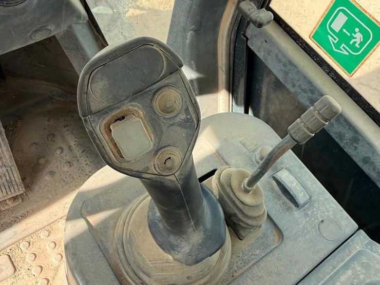 2014-hyundai-hl757tm-9a-image-16