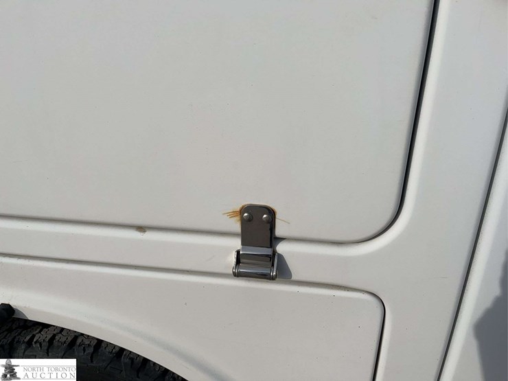 2013-ford-f350-image-32