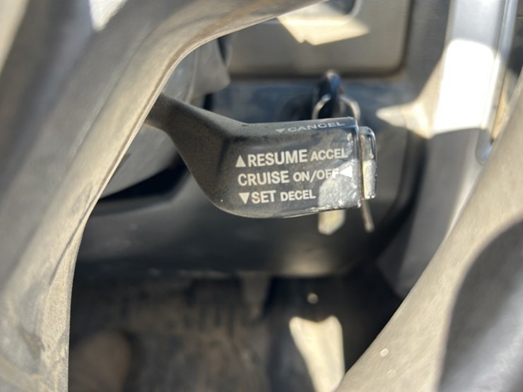 2010-dodge-ram-3500-image-31