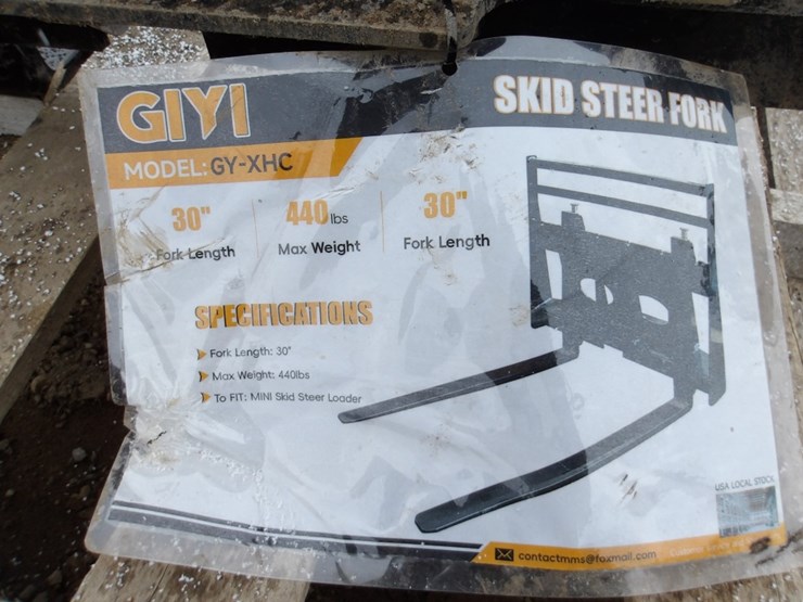 #7393-•-30"-mini-skid-steer-forks-image-6