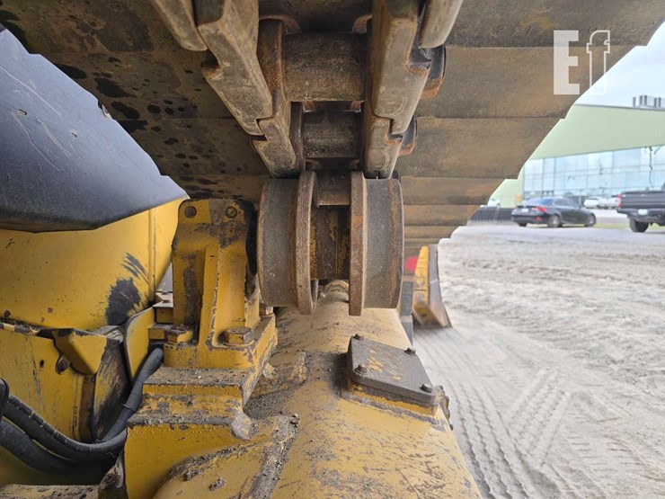 2019-caterpillar-d6-xe-lgp-image-45