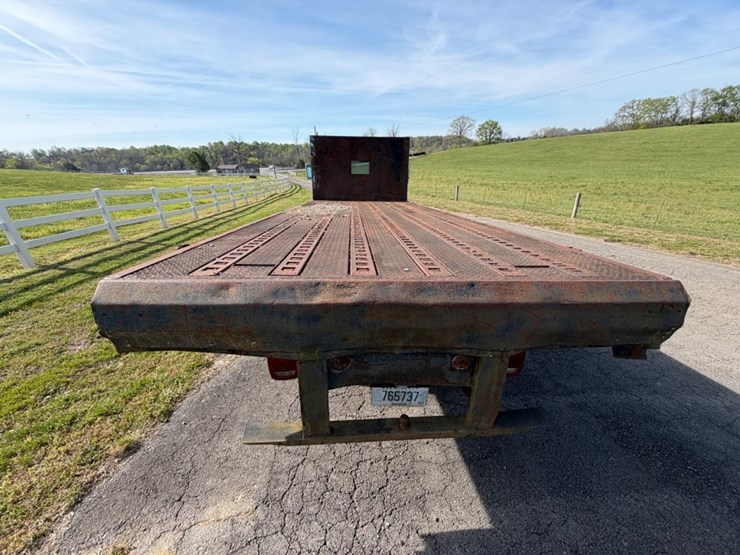 1997-international-4700-image-7