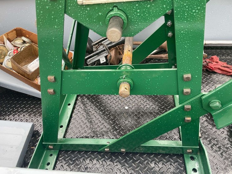 1935-ford-wrecker-image-40