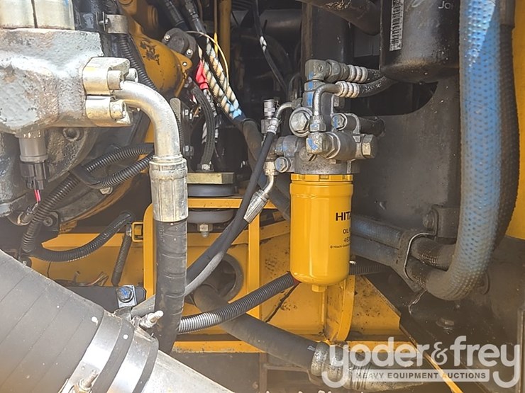 2017-deere-210g-lc-image-68