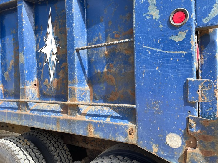 #401-•-1991-mack-rb688s-dump-truck-(has-mn-title)-image-29