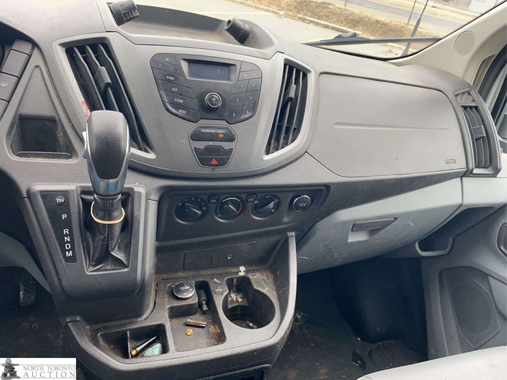 2015-ford-transit-image-13