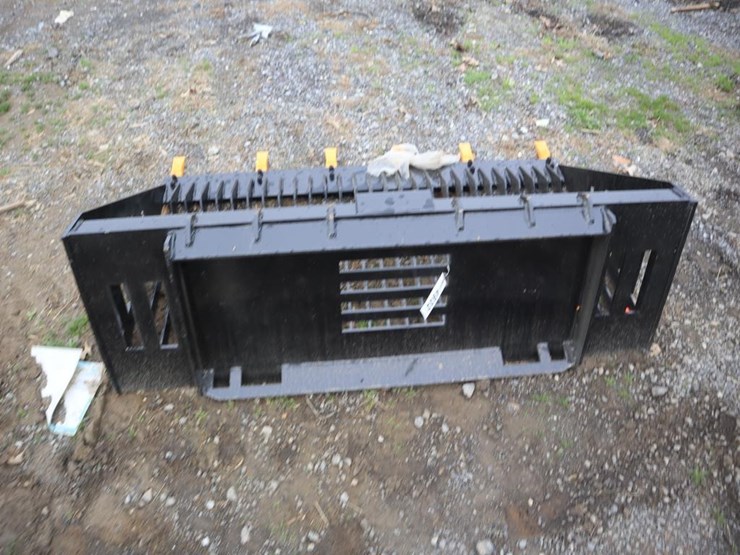 future-skid-steer-rock-bucket-image-4