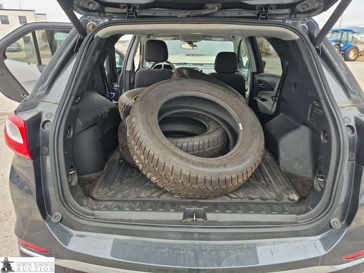 2018-chevrolet-equinox-image-25