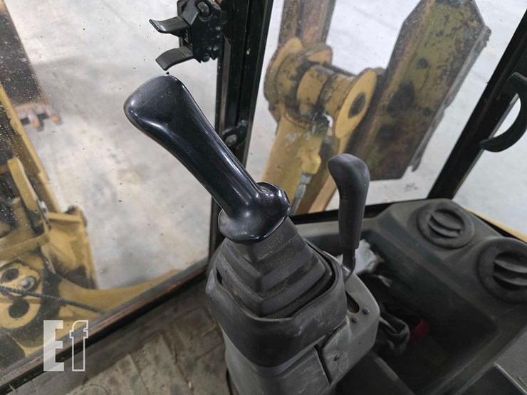 2001-caterpillar-430d-image-31