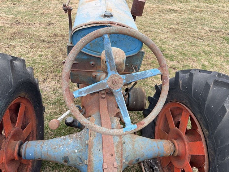 fordson-all-around-england-tractor-image-24