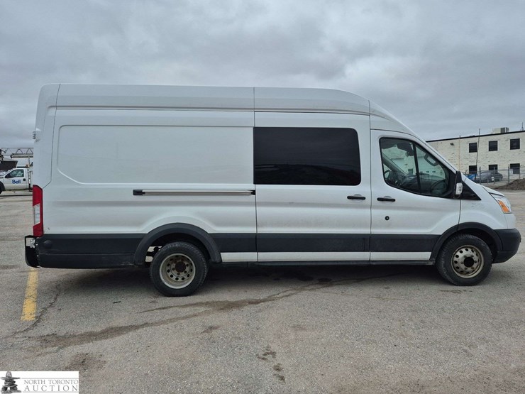 2016-ford-transit-image-4