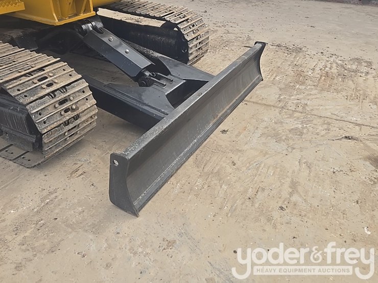 2018-caterpillar-305.5-image-29