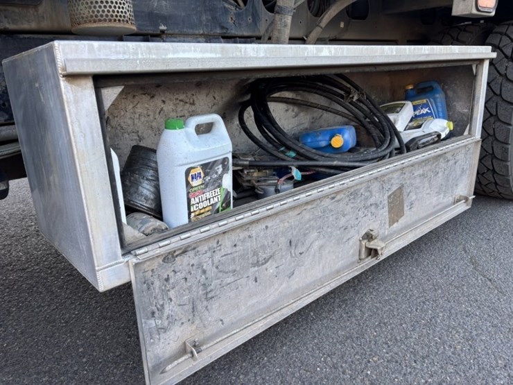 2009-vactor-2100-image-22