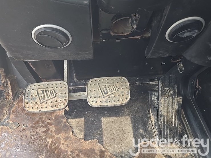 2018-jcb-512-56-image-110