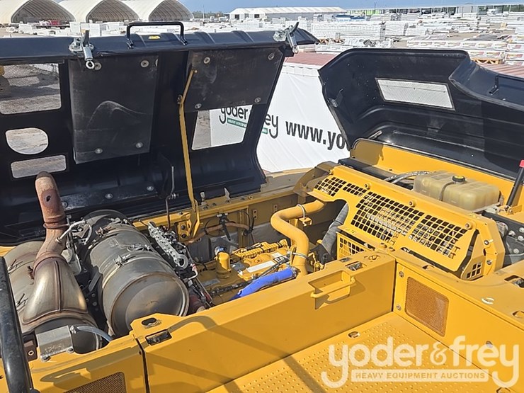 2017-caterpillar-336fl-image-60