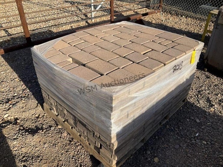 pallet-of-stone-pavers-image-4