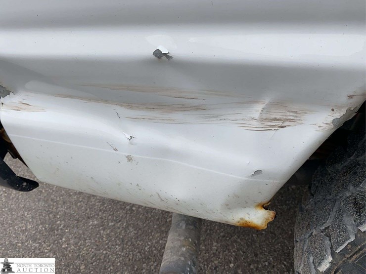 2009-ford-cargo-image-30