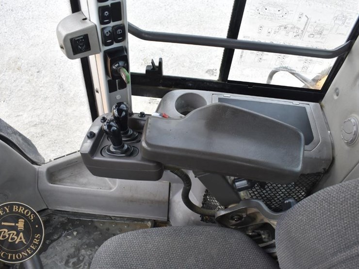 2015-volvo-l150h-image-40