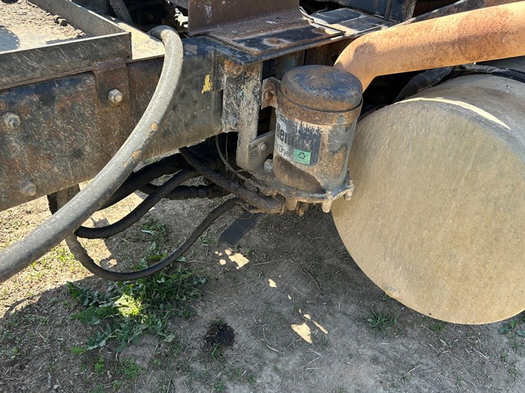 #31965-•-1989-mack-r688-tandem-axle-truck-tractor-image-27