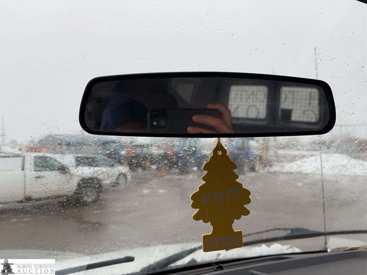 2011-ford-cargo-image-19