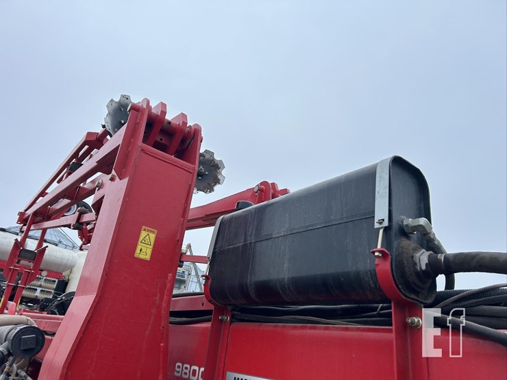 2014-white-9824-image-72