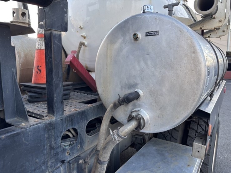 2009-vactor-2100-image-21