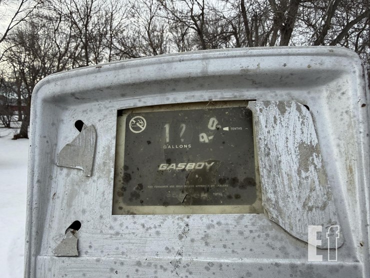 560-gal.-gas-tank-image-6