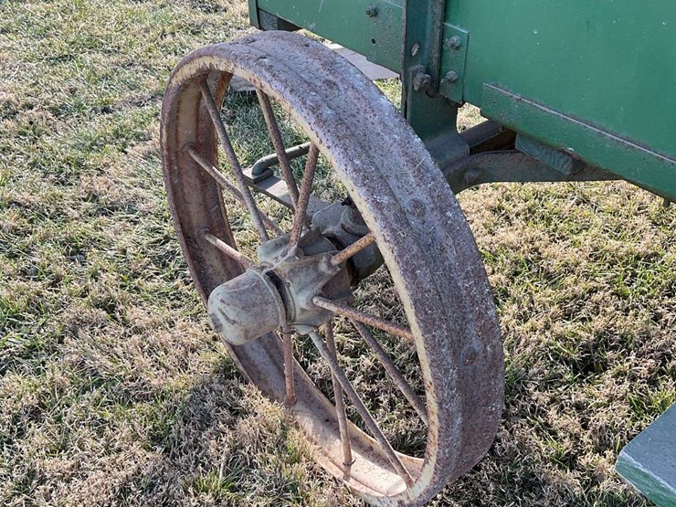john-deere-steel-sided-flare-box-and-running-gear-image-16
