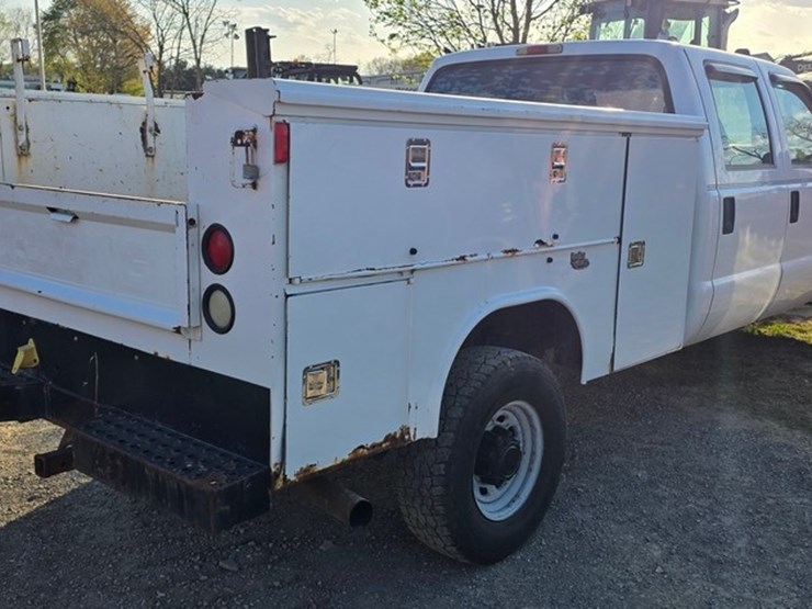 2004-ford-f350-image-4